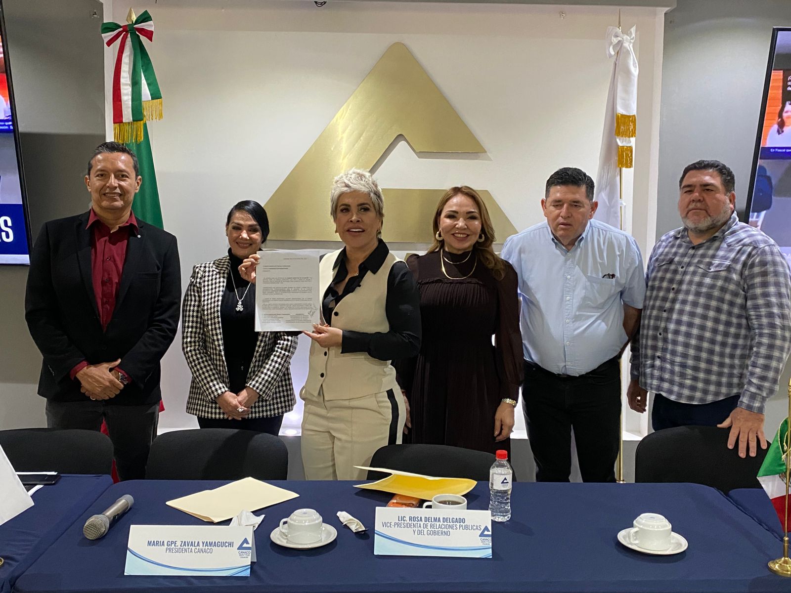 Guadalupe Zavala registra su planilla para estar al frente de Canaco Culiacán por tercera ocasión