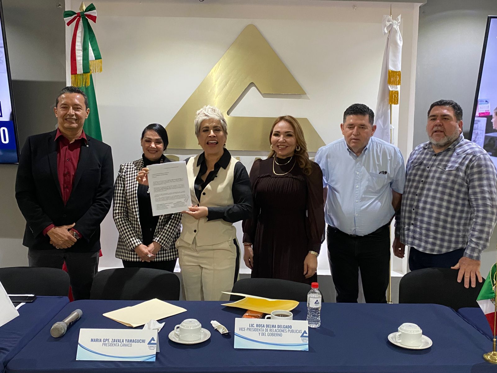 Guadalupe Zavala registra su planilla para estar al frente de Canaco Culiacán por tercera ocasión