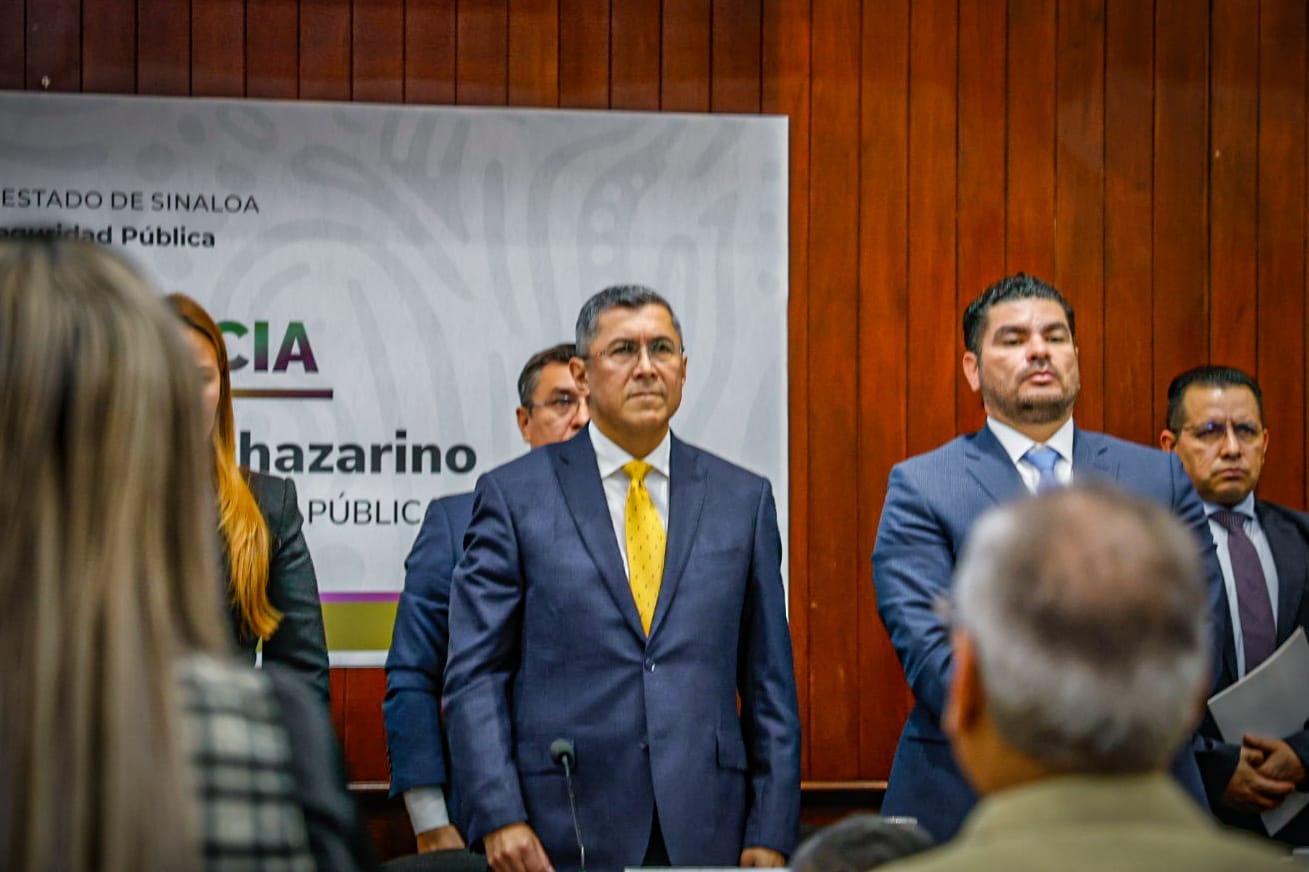 Guardan minuto de silencio en el Congreso de Sinaloa por policías caídos