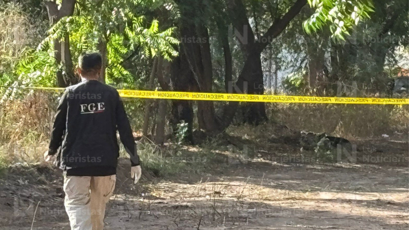 Encintado localizan asesinado a un hombre en Villas del Río en Culiacán
