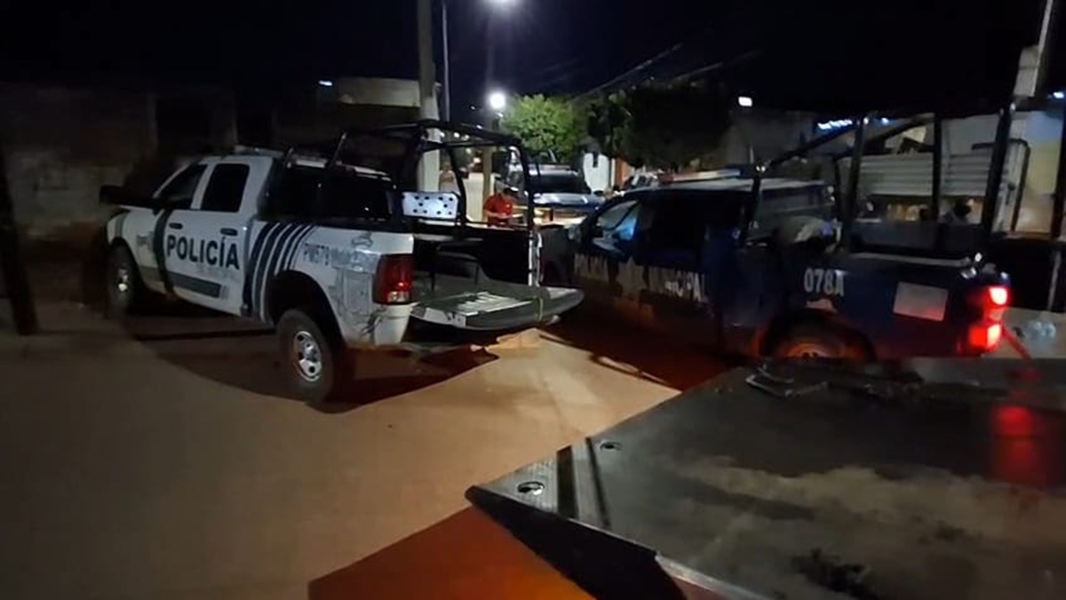 Hospitalizan a cinco policías municipales tras choque de patrullas en Mazatlán