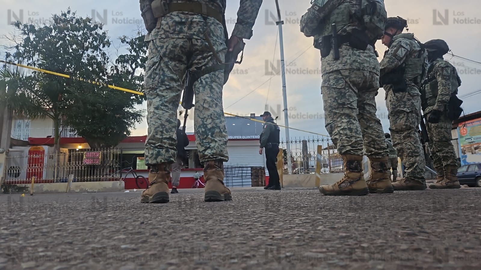 Ejército resguarda expendio donde un hombre falleció y dos fueron baleados en Culiacán