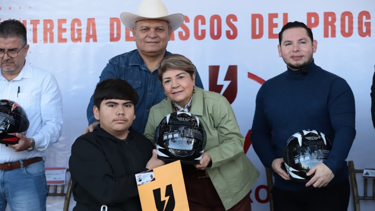 imju inicia entrega de cascos a jovenes en sindicaturas de guasave