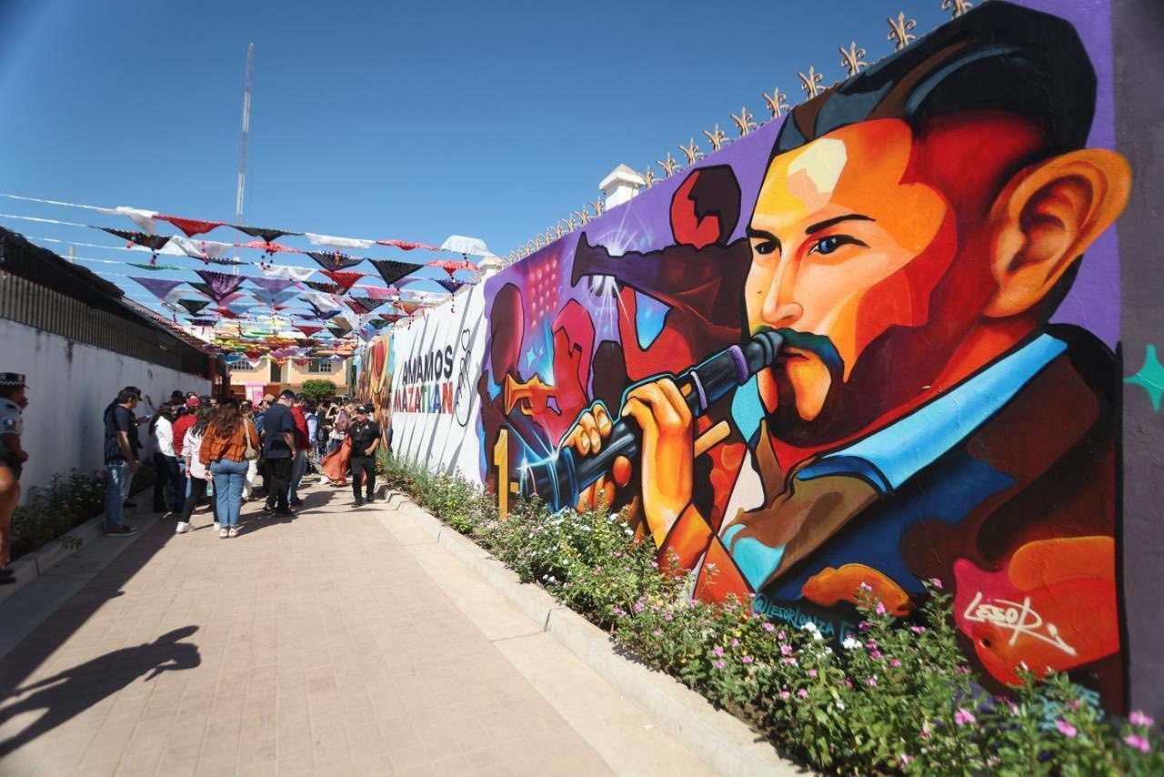 Inauguran mural en El Recodo, Mazatlán, Sin.