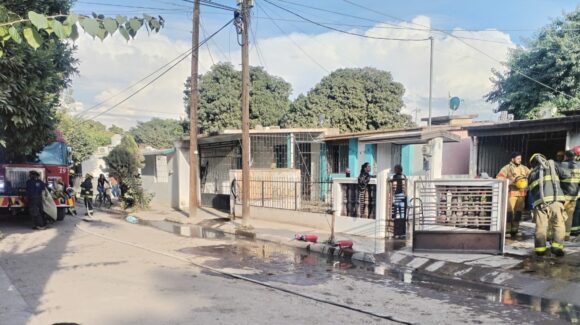Abuelita de 82 años de edad pierde la vida en el incendio de una vivienda en Eldorado, Sinaloa