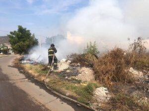 Incendio en lote de Mazatlán