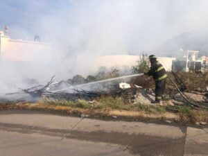 Incendio en lote de Mazatlán