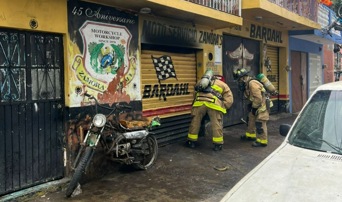 Incendio en taller de motos en Mazatlán
