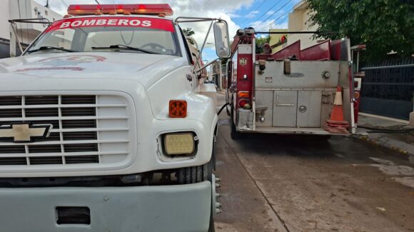 Se incendia vivienda en el fraccionamiento San Rafael de Los Mochis, Sinaloa