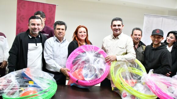 ISDE entrega material deportivo del programa “Semillero de Campeones” en Mocorito