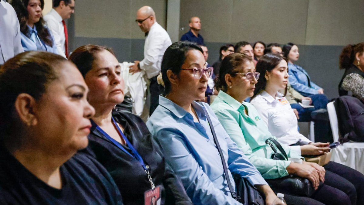 jap entrega 31 videos institucionales a iaps del centro de sinaloa asistentes