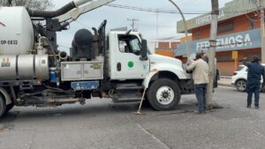 japama atiende colapso de drenaje en el centro de los mochis