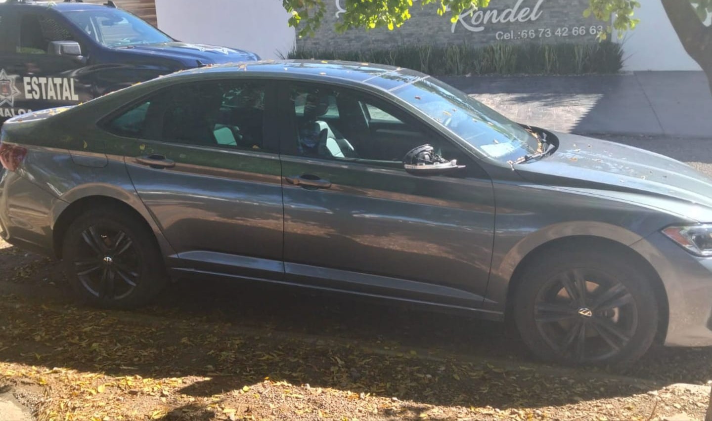 Jetta asegurado en Culiacán, Sinaloa