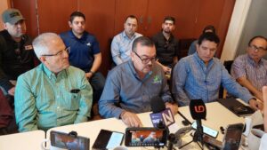 Jorge Nishimoto se postula para la presidencia de Canaco Salvador Alvarado
