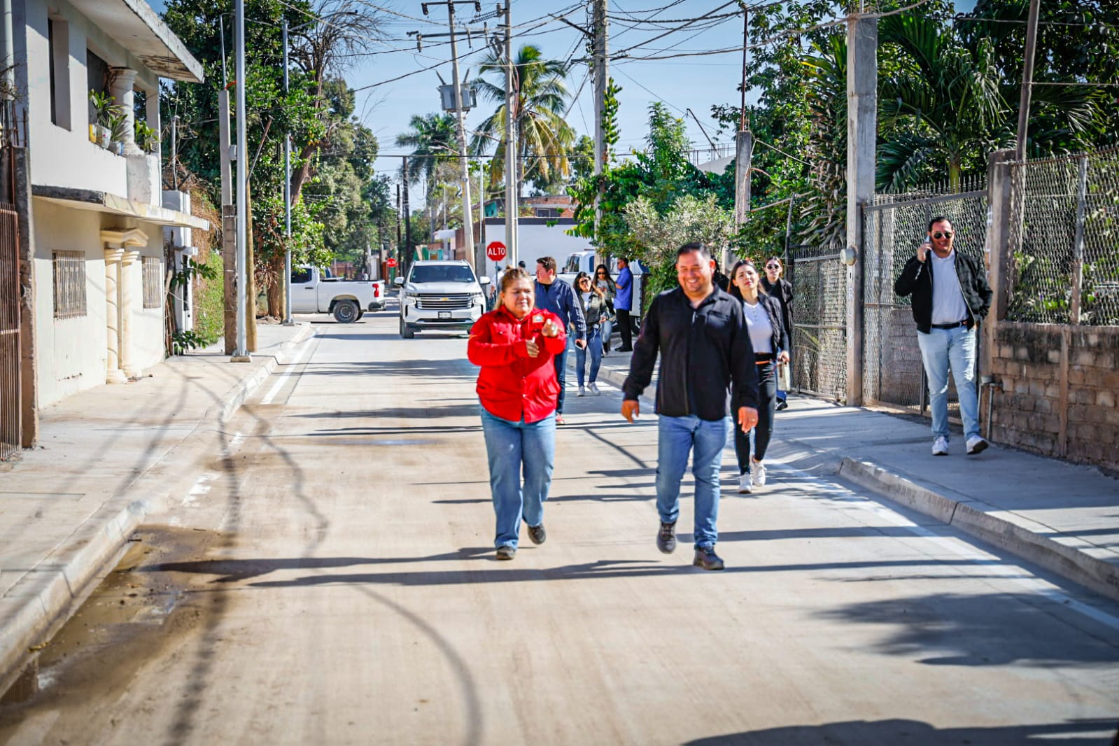 Entrega alcalde Gámez una calle y da el banderazo para otro tramo en Quilá