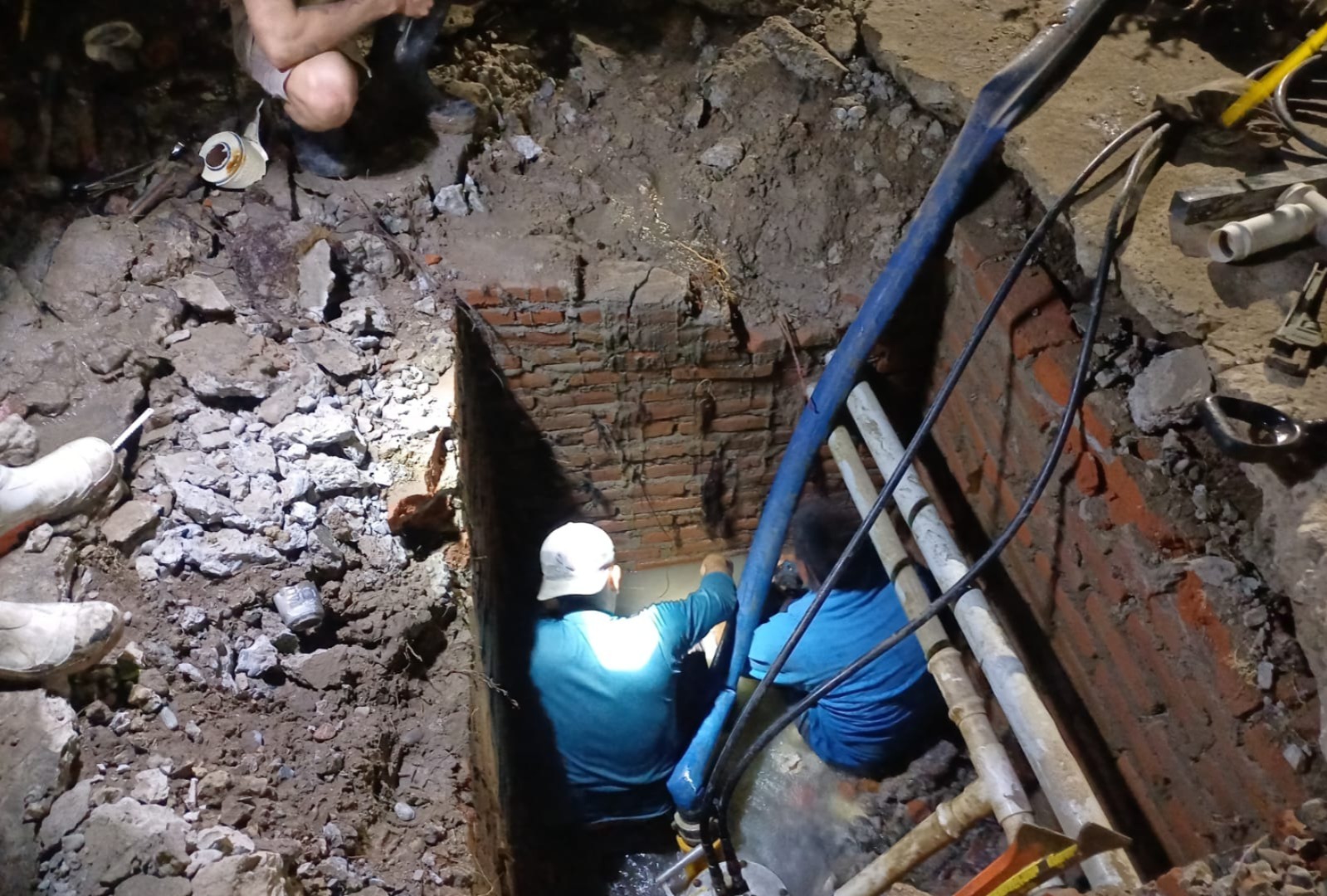 Jumapam repara fuga de agua en Lomas de Mazatlán