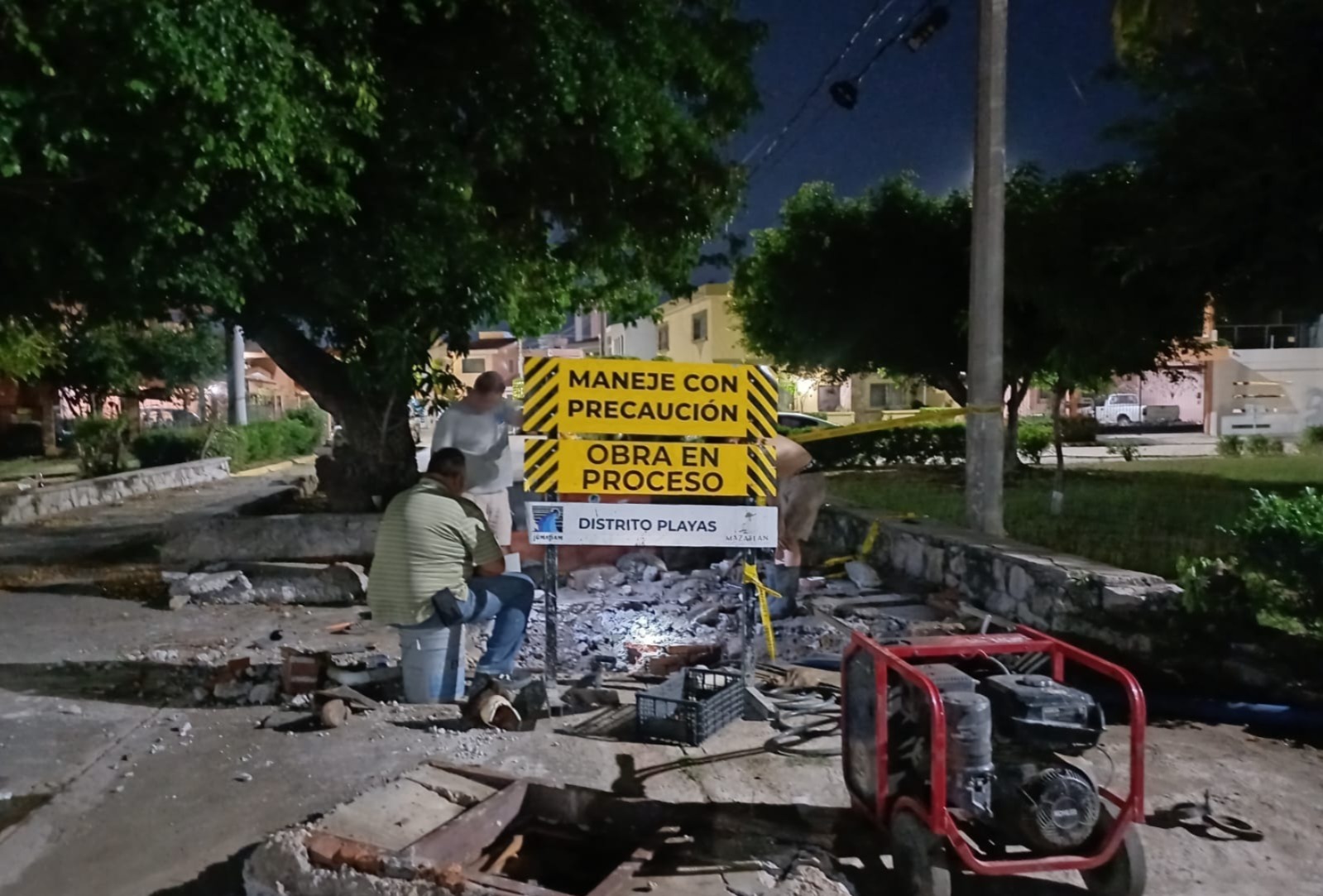 Jumapam repara fuga de agua en Lomas de Mazatlán
