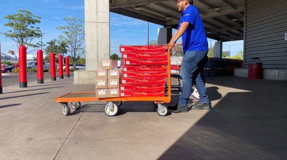 ¡Carritos llenos y filas largas! Venta de roscas atrae gran cantidad de consumidores a Costco, Culiacán
