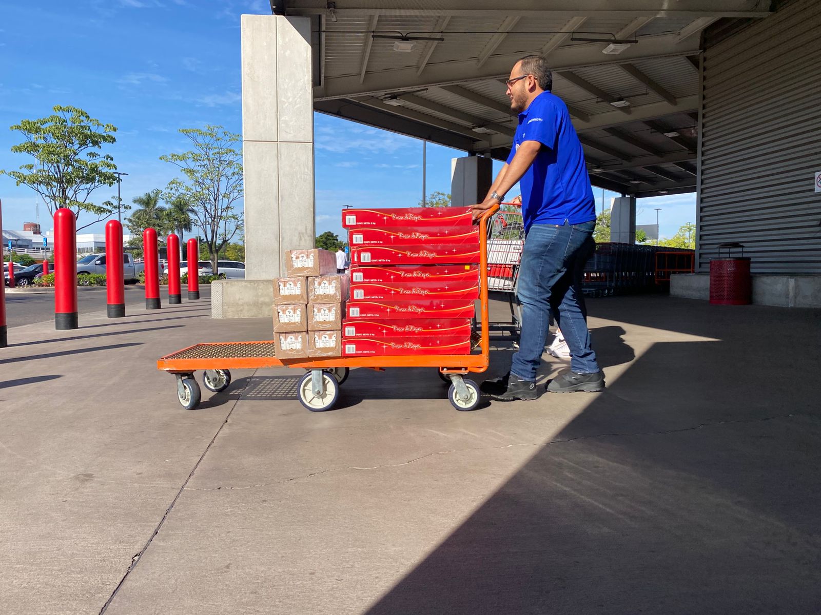 la disputa por las roscas de costco ha iniciado