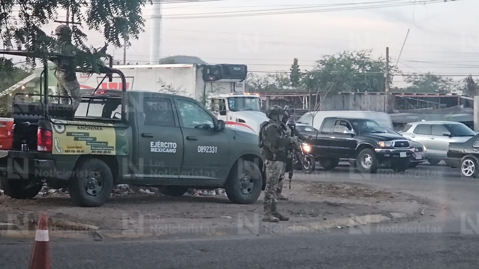 la movilizacion del ejercito por tierra y aire ha ocasionado inquietud entre la poblacion
