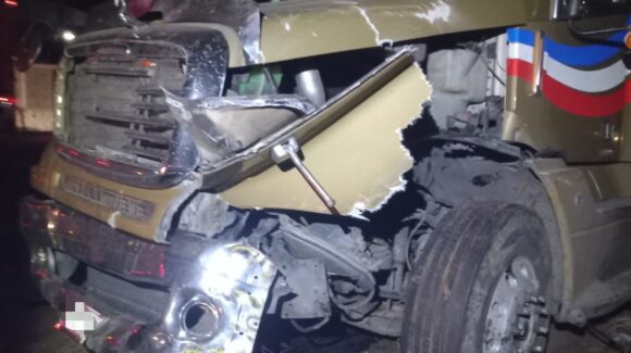 Accidente de tráiler en la México 15 deja solo daños materiales en Guasave, Sinaloa