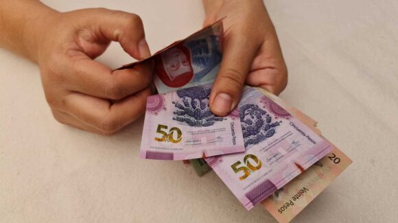 Hoy paga la UAS la primera quincena a trabajadores; rector firma convenio de apoyo financiero