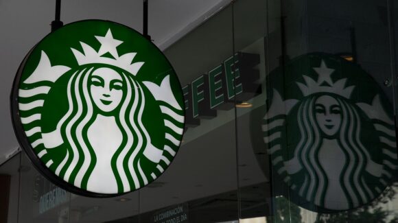 A sacar el guardadito… Starbucks alista remate de piezas ¡desde 29 pesos! para renovar o completar tu colección