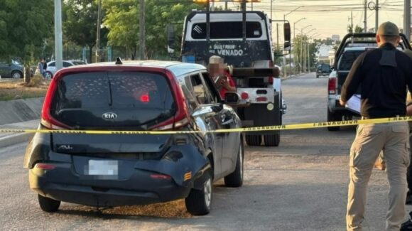 “Levantan” a conductor en el fraccionamiento Valle Dorado en Mazatlán, Sinaloa; iba con su familia
