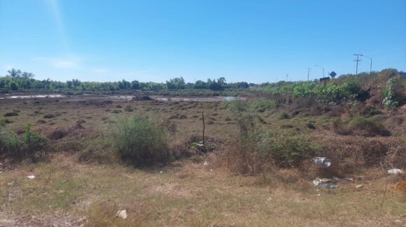 ¡Para que no vuelvan a ganar las lluvias! Ayuntamiento de Salvador Alvarado retomará la limpieza del dique aeropuerto