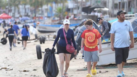 ¡Coronas en pro del ecosistema marino! Aspirantes del Carnaval de Mazatlán, Sinaloa 2026 harán limpieza de playas