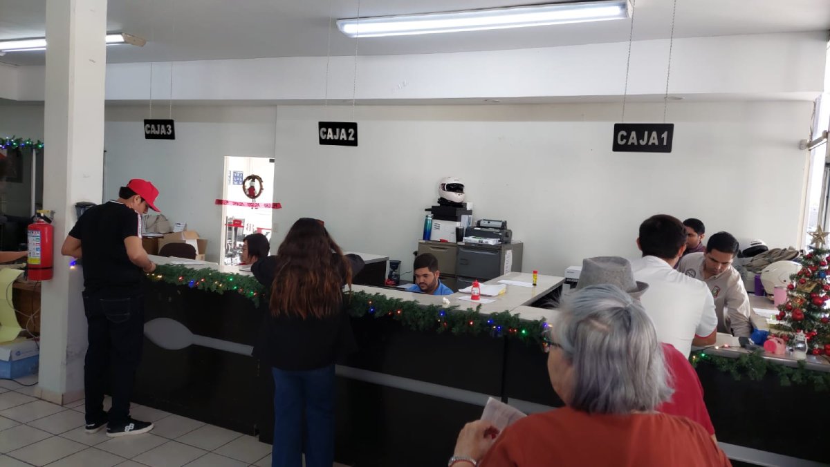 llaman a aprovechar descuentos de inicio de año en salvador alvarado caja