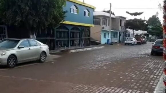 Frente frío 27 provoca lluvias y viento en el sur de Sinaloa