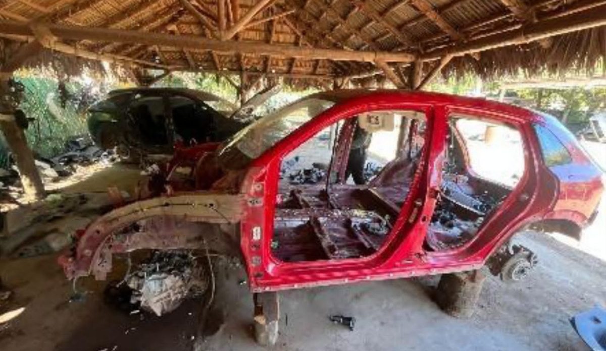 Localizan desahuesadero de vehículos con reporte de robo en Navolatillo, Eldorado