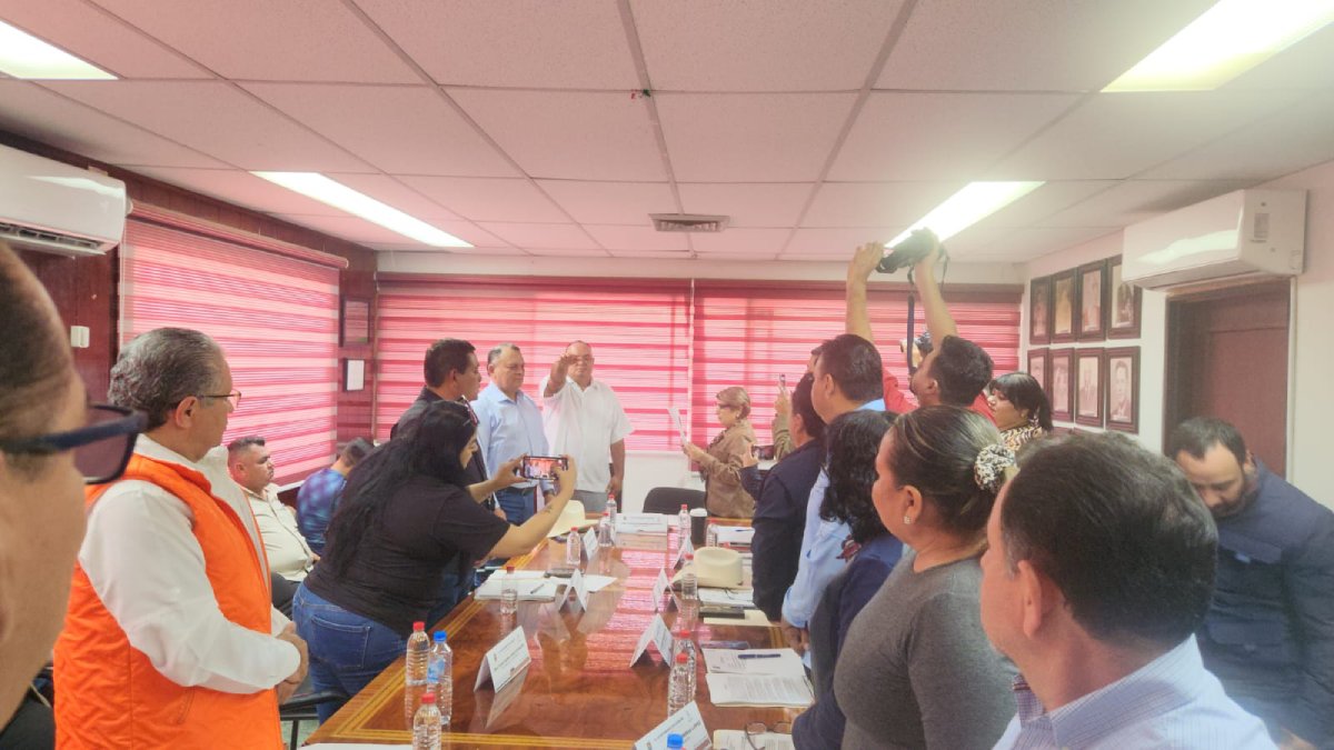 luis enrique valdes felix nuevo titular del organo interno de control en guasave toma de protesta