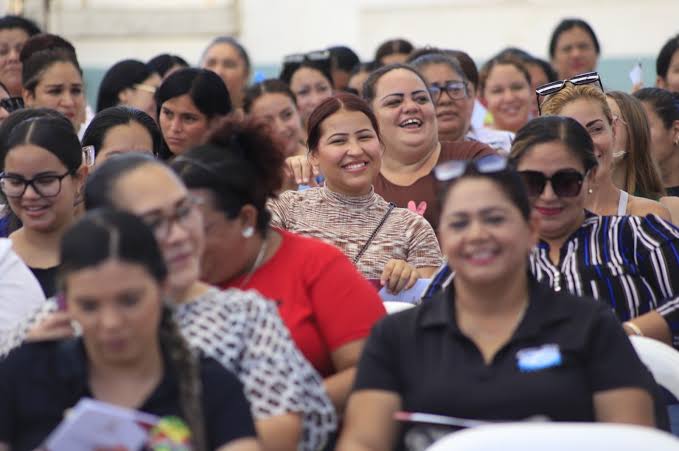 madres solteas reciben apoyo en mazatlan
