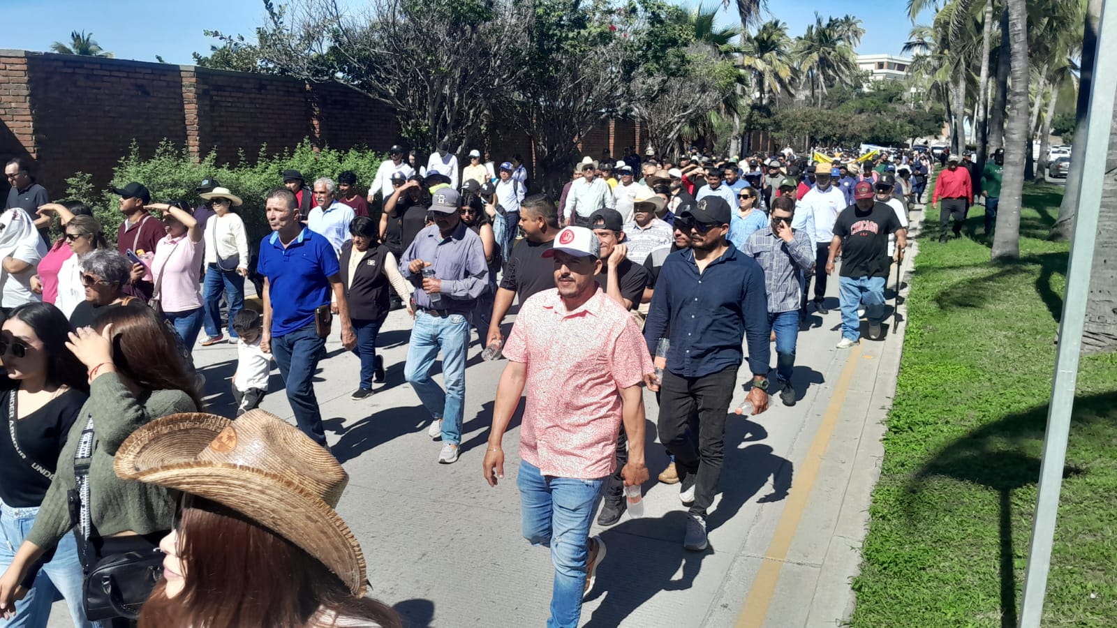Productores acuícolas de Sonora, Sinaloa y Nayarit marcharon en protesta pacífica en Mazatlán