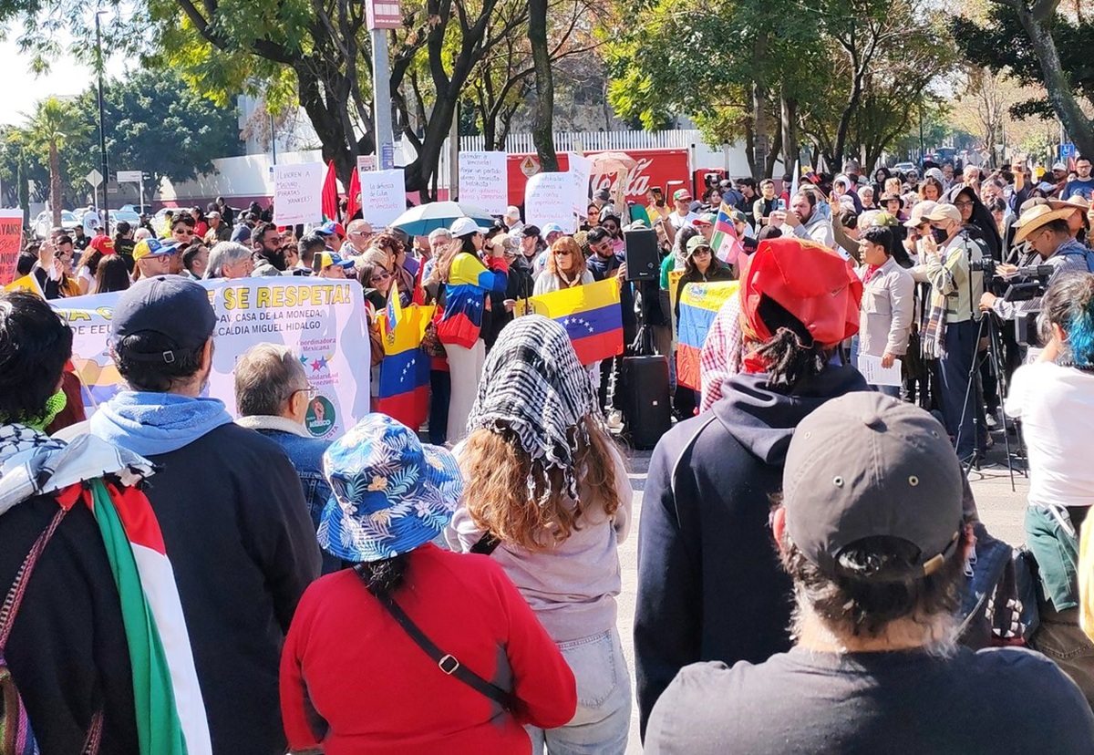 Manifestación en la Embajada de Estados Unidos en México