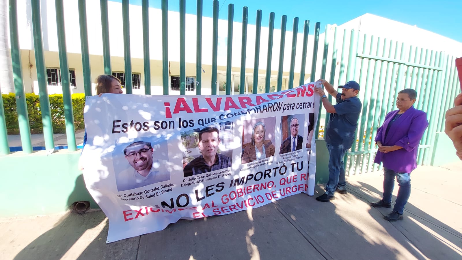 Iliana Moraga Inzunza y Socorro del Carmen Astorga Corona, acompañadas del ciudadano Jesús Alfredo Gaxiola Camacho