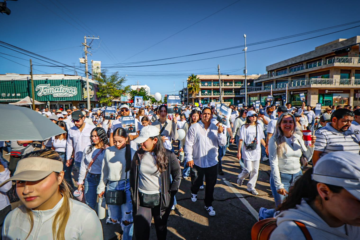 Marcha por Fernando Alan, joven asesinado por militares en Culiacán