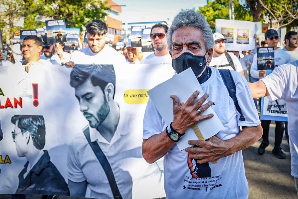 Marcha por Fernando Alan, joven asesinado por militares en Culiacán