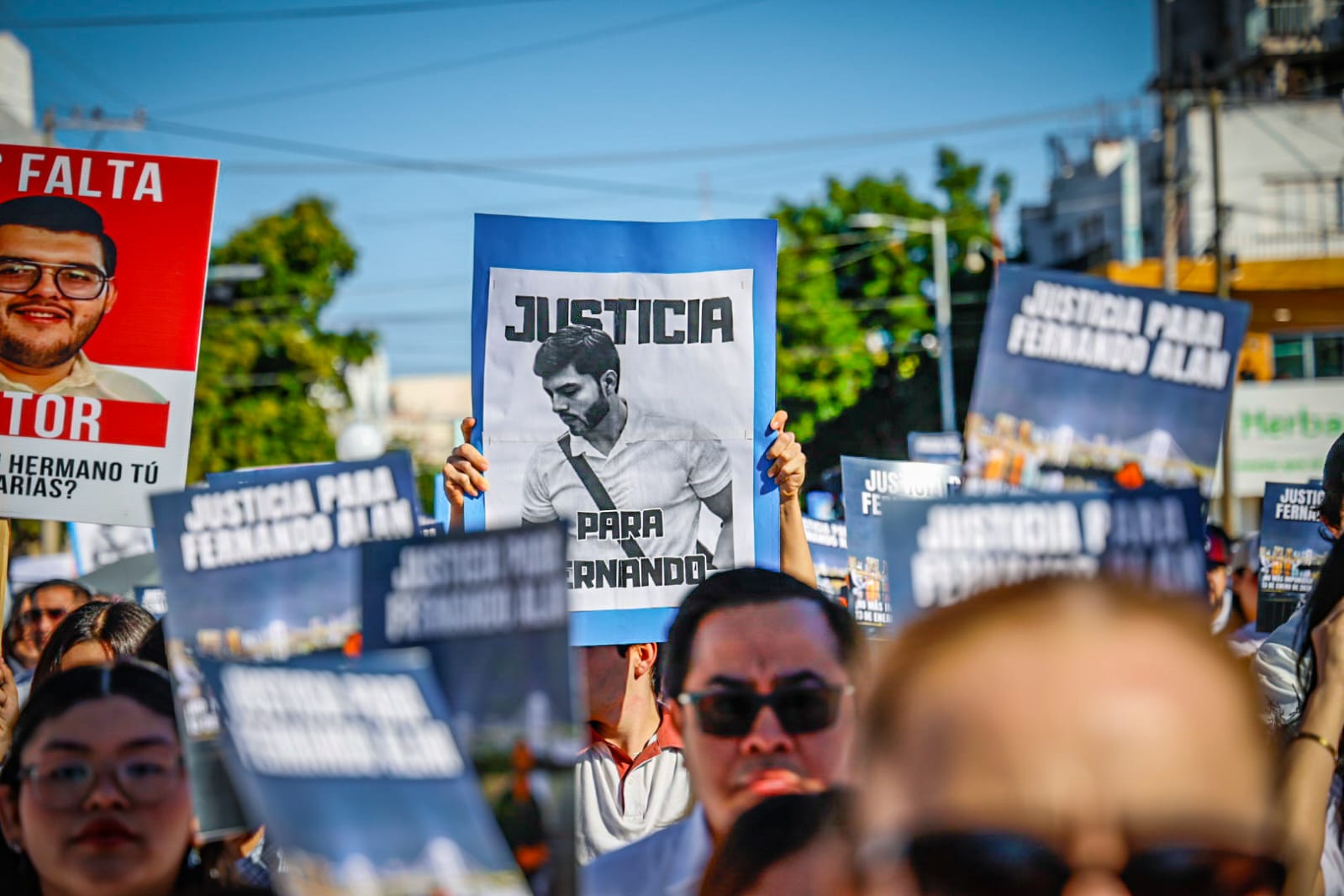 Marcha por Fernando Alan, joven asesinado por militares en Culiacán