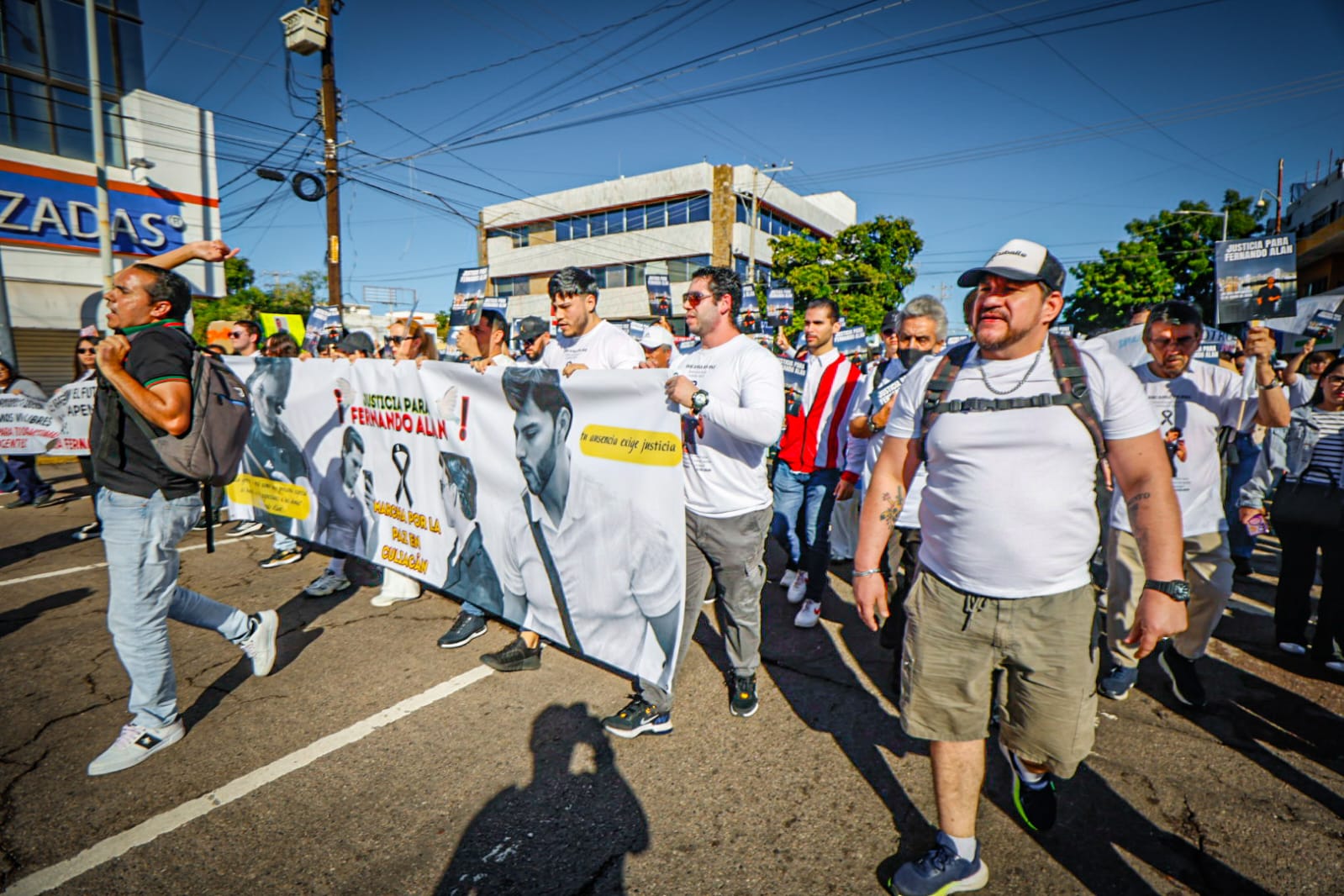 Marcha por Fernando Alan, joven asesinado por militares en Culiacán