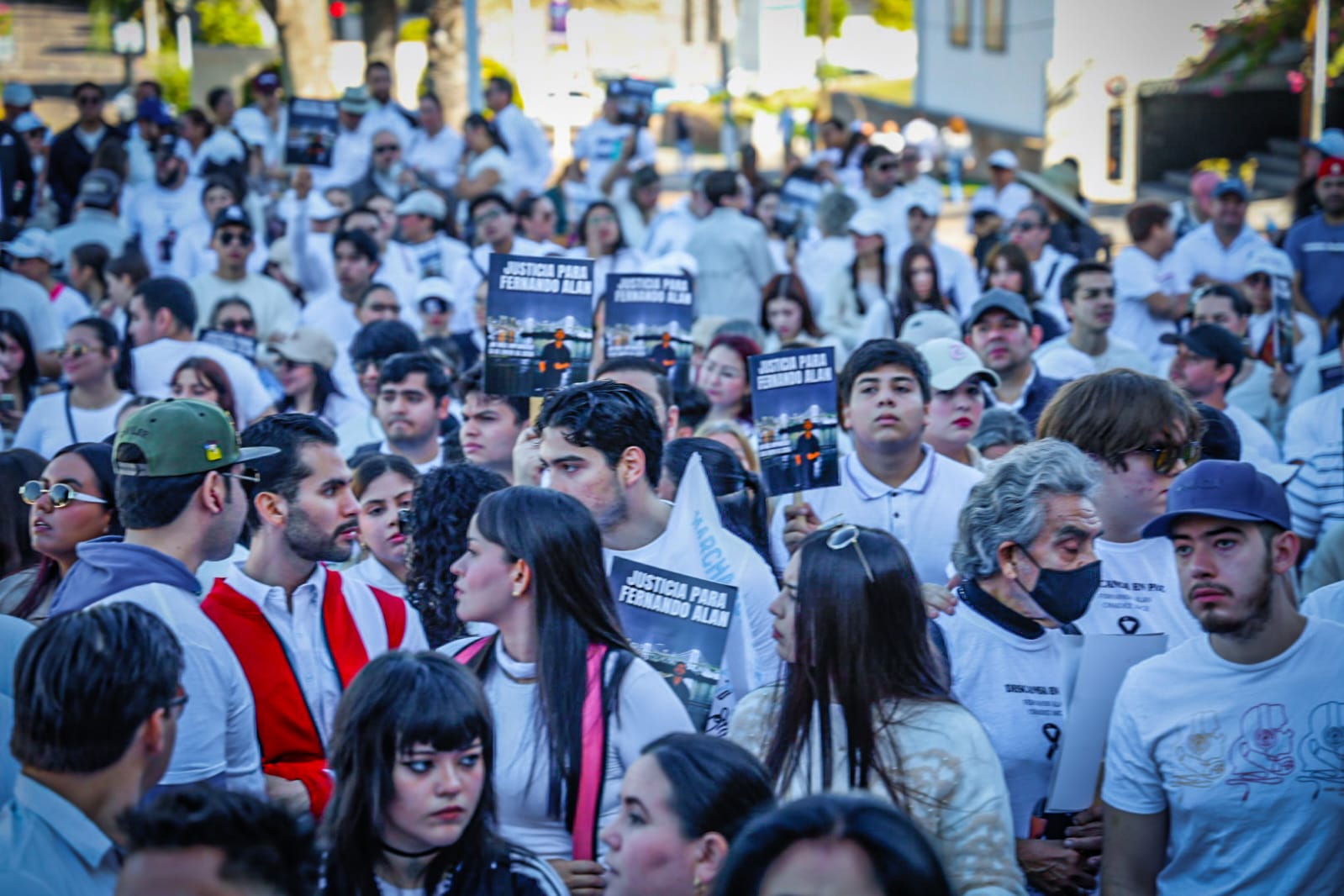 Marcha por Fernando Alan, joven asesinado por militares en Culiacán