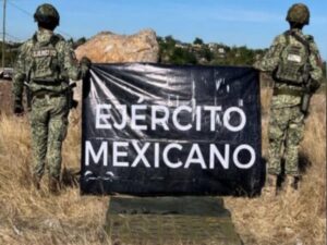 mochila con cargadores y balas asegurada en culiacan