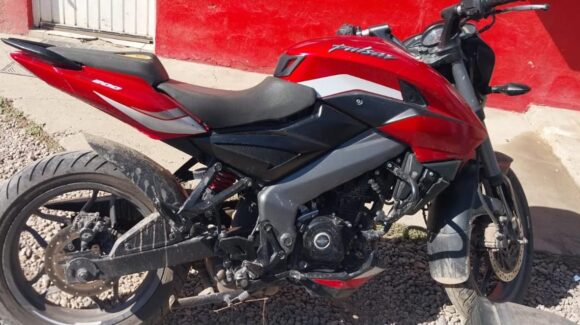 De modelo reciente, abandonan motocicleta robada y es recuperada en Lomas de Cristo Rey, Mazatlán, Sinaloa