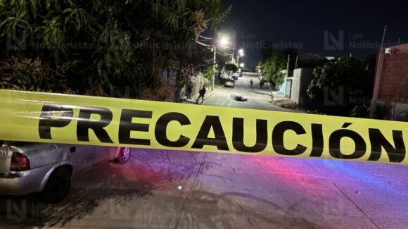 Conductor de motocicleta es asesinado en las calles de la colonia Francisco I. Madero, al sur de Culiacán, Sinaloa