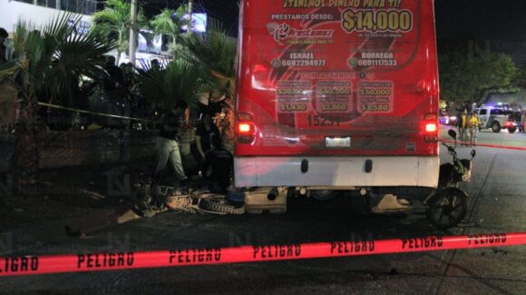 Muere motociclista tras ser arrollado por camión urbano en el Infonavit El Conchi, en Mazatlán, Sinaloa