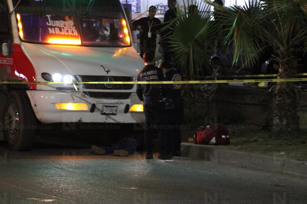 Motociclista fallece atropellado por camión urbano en Mazatlán
