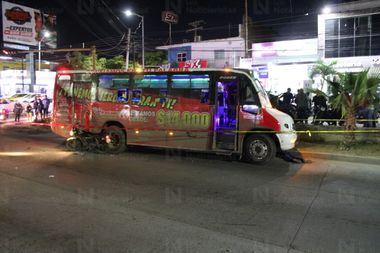 Motociclista fallece atropellado por camión urbano en Mazatlán