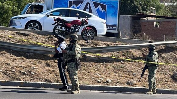 ¡Derrapó en la curva! Motociclista de 18 años fallece tras accidentarse por la Obregón al sur de Culiacán